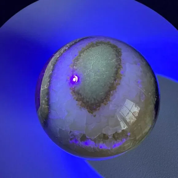 Septarian Crystal‎ Sphere with UV Reaction (#2) - Picture 5 of 14